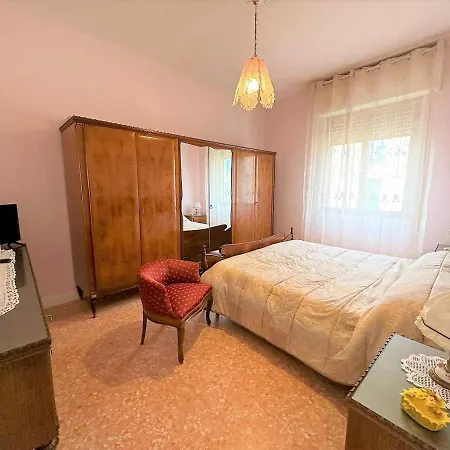 Pink House By Nicola Luxury Properties * 비아레지오